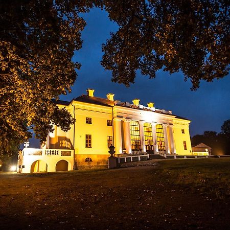 Pakruojis Manor'S Palace Boutique Hotel מראה חיצוני תמונה